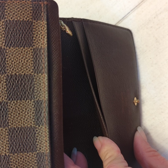 Louis Vuitton Brown Damier wallet GUC - Picture 9 of 16